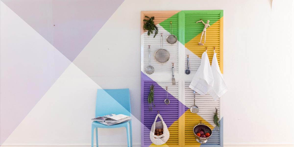 BuildersSA's tweet photo. #BuildersTip A mounted window shutter makes a beautiful display for all your favourite keepsakes. #LoveYourHome http://t.co/P64EVPJZNs