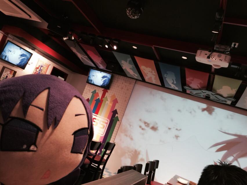 ThisIsMenchi's tweet photo. We're in there. #imascafe http://t.co/CNtT3eR8kL