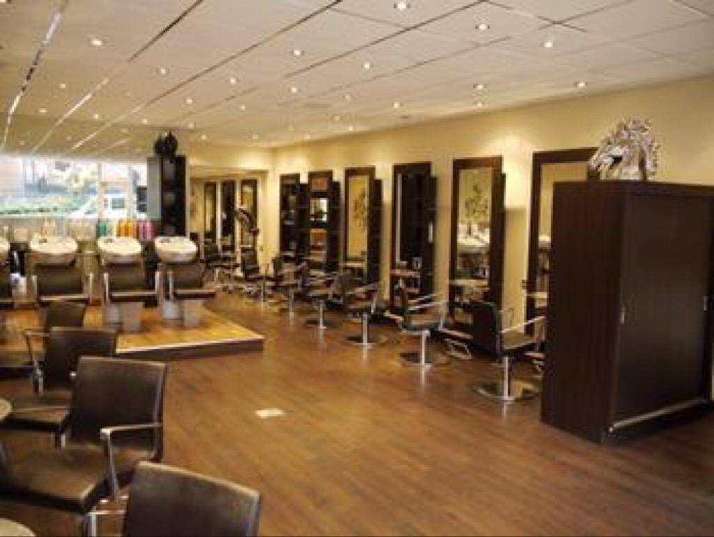 Another busy week begins. Got your holiday hair sorted yet? baccarat-hair.co.uk #BeckBromFL <a href="/WoW_Bromley/">Reputably Bromley</a>