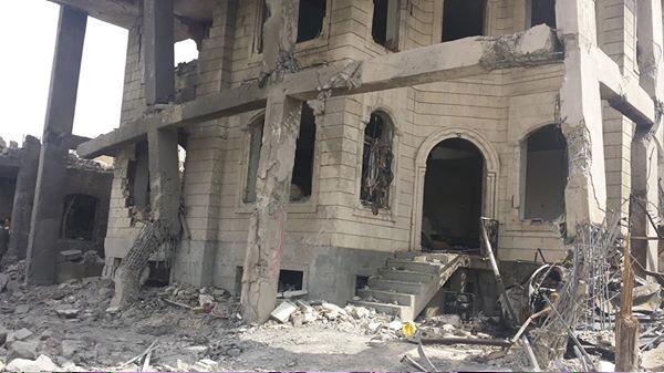 RashaJarhum's tweet photo. My bro n law @walidalsaqqaf house bombarded yesterday by #OpRestoringHope residents incl. children injured. #Yemen http://t.co/tqTHMFPbju