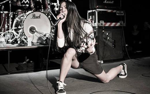 The new LP from <a href="/HighTensionAU/">High Tension</a> is a bloody screamer, and was made for fans of hardcore hhhhappy.com/2015/07/13/bul…