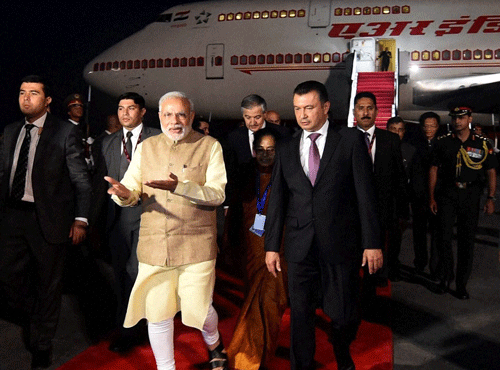 DeccanHerald's tweet photo. PM pitches for expanding scale of cooperation with Tajikistan #ModiInCentralAsia http://t.co/KkymRxNIGG http://t.co/Tt7g360suM