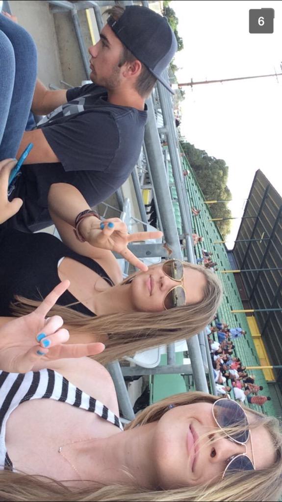 alex_dinsmore_'s tweet photo. fair was a goooodddd timeeee http://t.co/G1apv3BErD