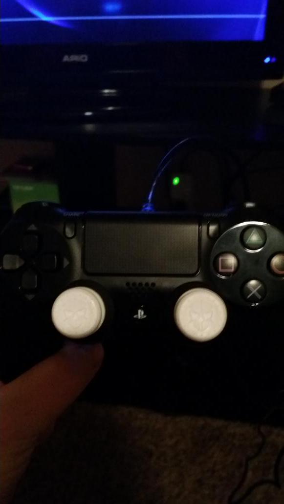 bossy_ox's tweet photo. #kontrolfreek upgrade #PS4 http://t.co/u6vjFIHJnt