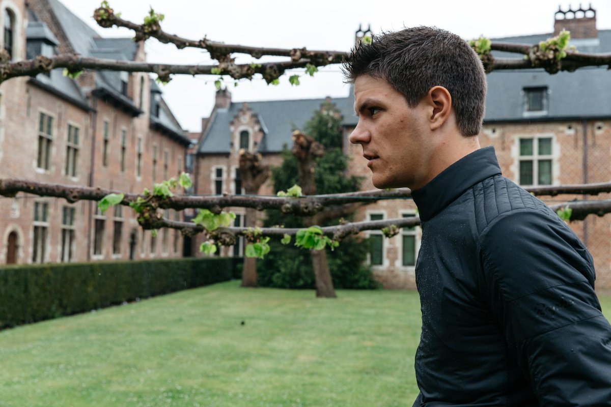 LidlTrek's tweet photo. See what life off the bike is like for @JasperStuyven in Behind The Stripes part 12: http://t.co/AFkHkgNZuG http://t.co/hFNxb2WX8D