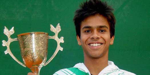ImRaina's tweet photo. Small town big dreams#Wimbledon long way to go champion 👍✌️ http://t.co/jDqu6bbJyq