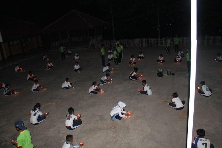 Aku 3 abad blum mam;( <a href="/yukiyumni/">Liem Yum Gie</a> Adik'' Osis lg mam~