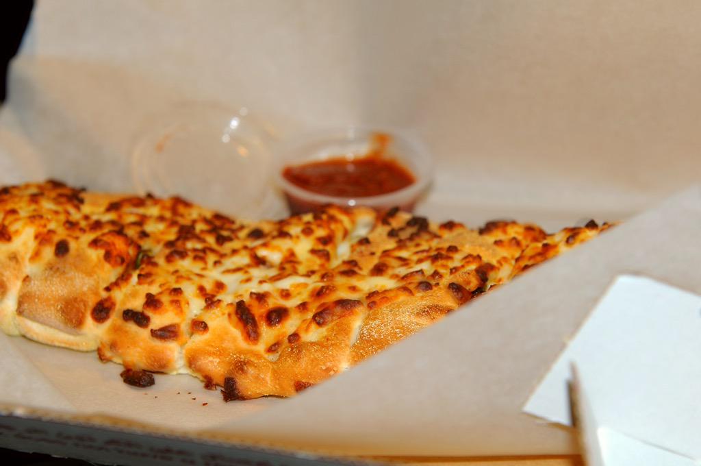 Domino's Pizza (dominos_oman) Twitter