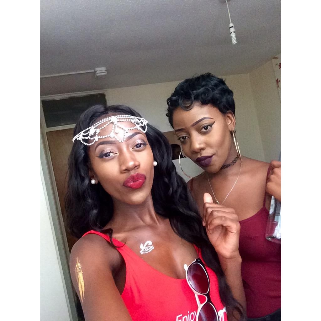 Tfashionmiracle's tweet photo. #zim35reloaded #Zim35 #Zim35BBQ #ZIM35WEEKENDER with the twin 👯 http://t.co/eBhoGJwqXv