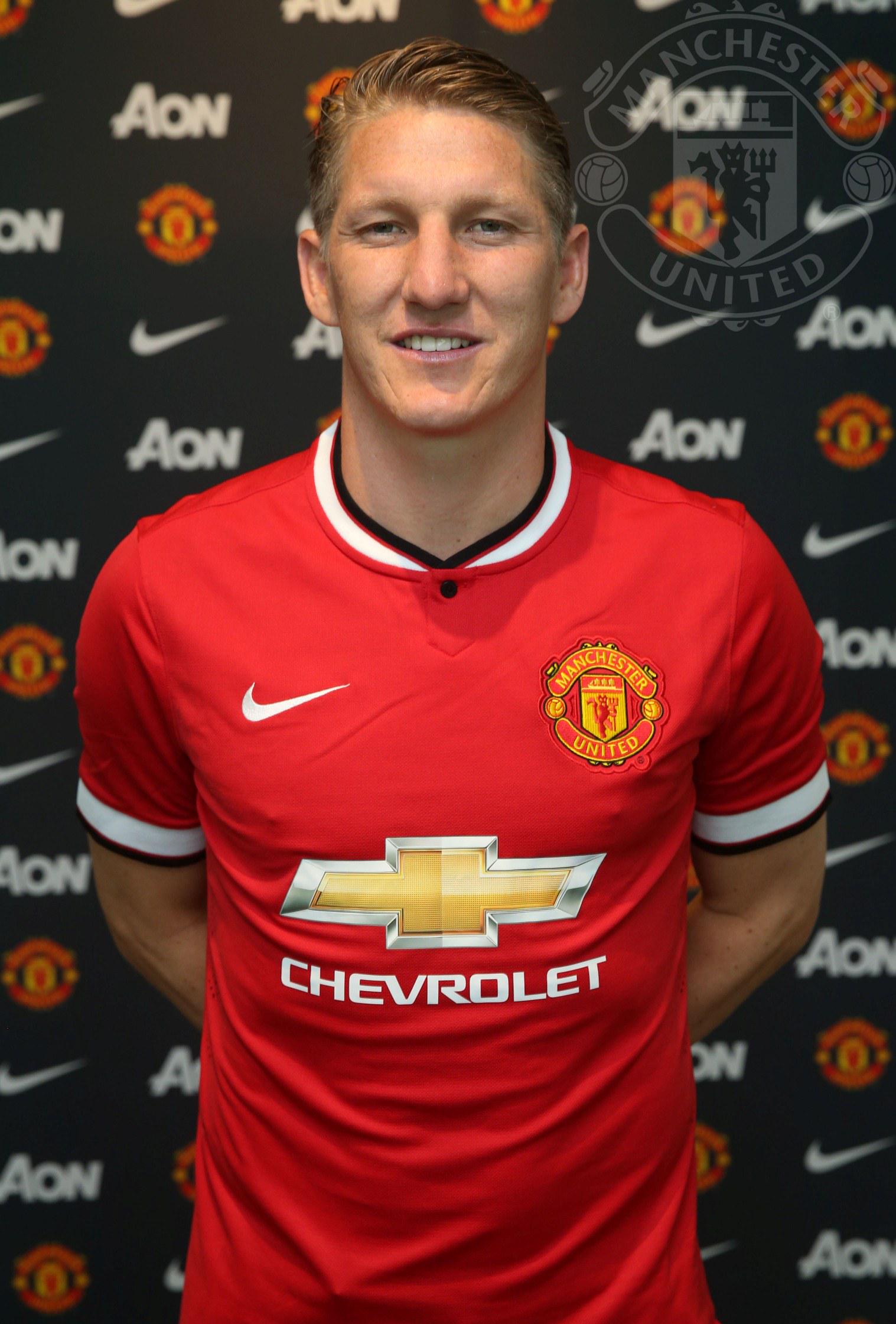 Manchester United Mufc Is Delighted To Announce The Signing Of Bschweinsteiger From Bayern Munich On A 3 Year Contract Welcomebasti Http T Co Jgcc2k1hld Twitter