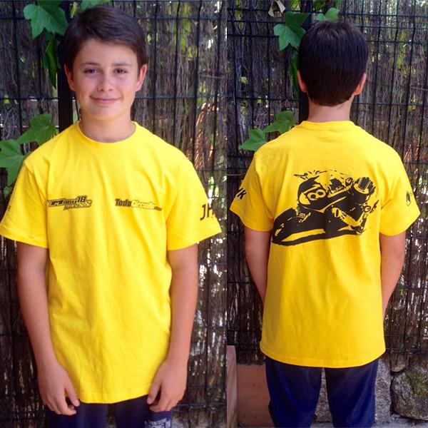 TodocircuitoWeb's tweet photo. Compra ya tu camiseta de @Manugasss y a ayuda a este pilotazo -> http://t.co/EUIHnoJhAH http://t.co/iooELygaqU