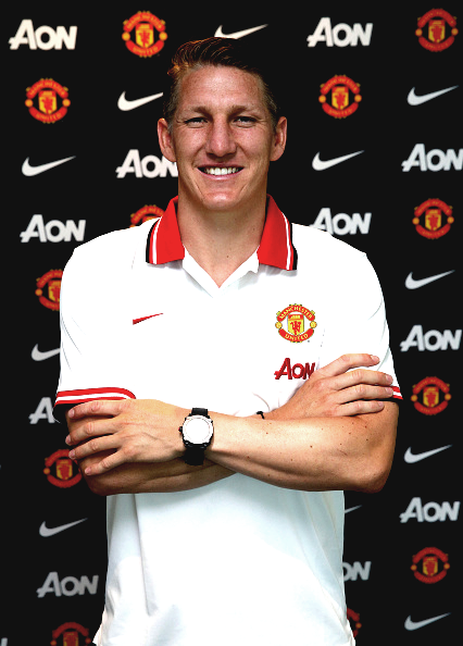 DeadlineDayLive's tweet photo. Photo confirmation [3] of Bastian Schweinsteiger's move to Manchester United. He looks very happy. (Source: @ManUtd) http://t.co/GQ0rlIVqqr