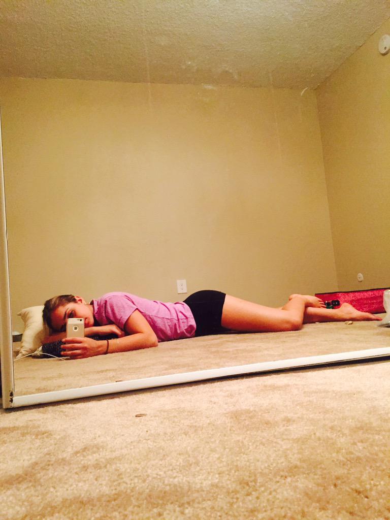 marissa_kai's tweet photo. No better way to spend my last night in my LA apartment than on the floor #soldeverything #includingmysoul http://t.co/SpHHEXle8u