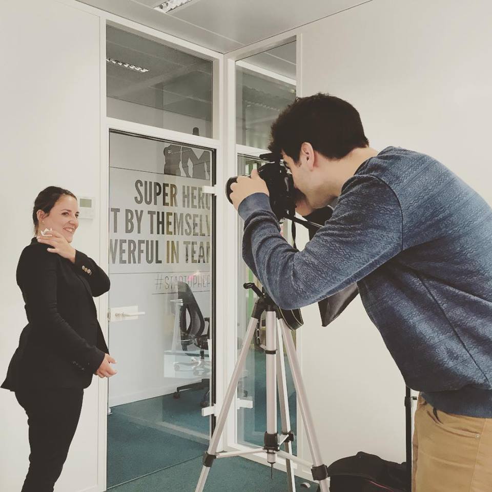 wearekingsize's tweet photo. Shooting portraits @_doeat office #comingsoon #doeat #portrait #shooting #ksize http://t.co/08jAkGzBeq