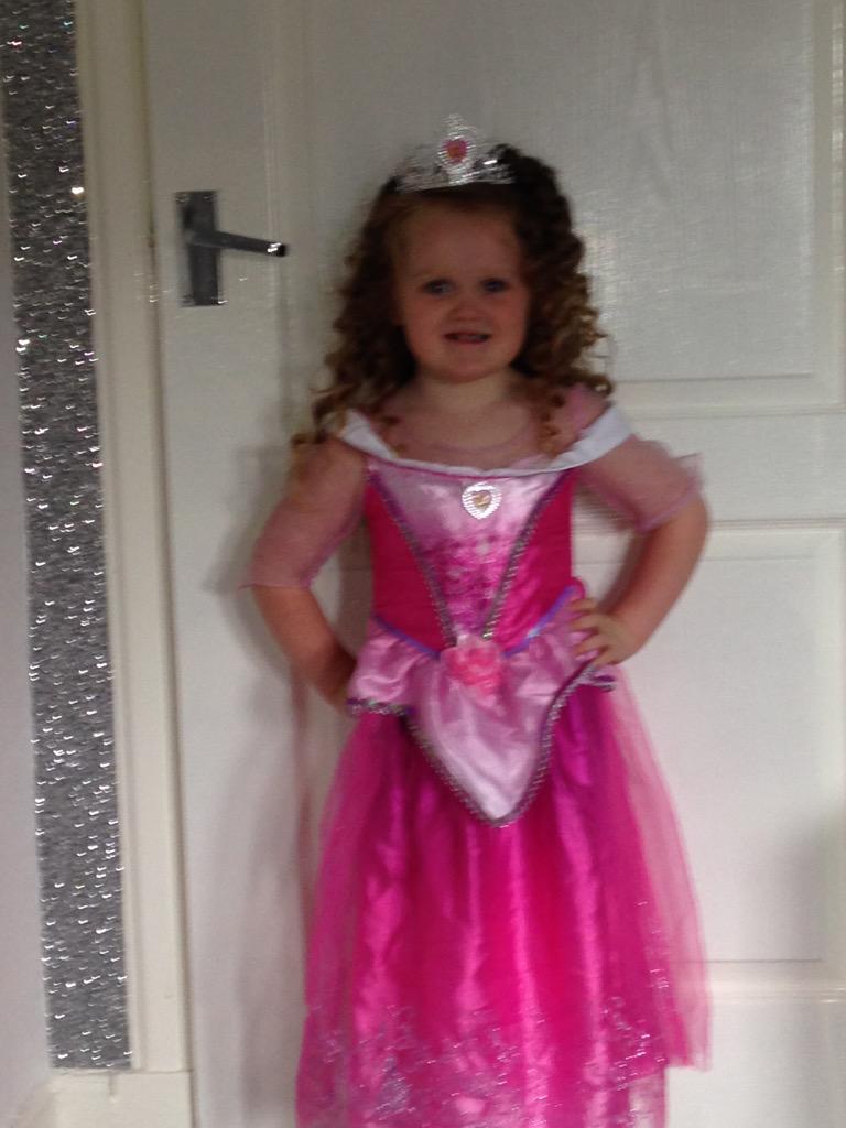 jackieb635's tweet photo. Sienna's 4th party 😍 http://t.co/Rl5qhzUrYs