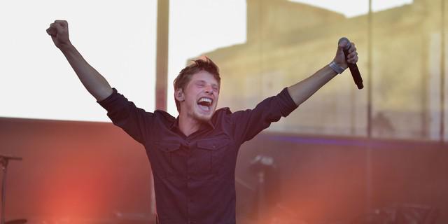 franceinfo_cult's tweet photo. Le reggae explosif de Naâman a fait danser les Francofolies http://t.co/0TGwA4HoXk http://t.co/k29WHhUXmI