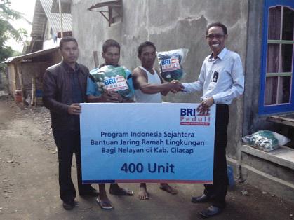 CSR Bank BRI, Penyerahan alat tangkap ikan ramah lingkungan oleh Bank BRI Cilacap kpd KUB Berkah Jaya Cilacap