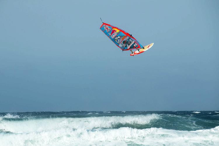surfertoday's tweet photo. #PhilipKoster pulls the finest triple forward attempt ever
http://t.co/f0ODF9c0uz
#forwardloop #windsurfing http://t.co/u279CMzGNQ