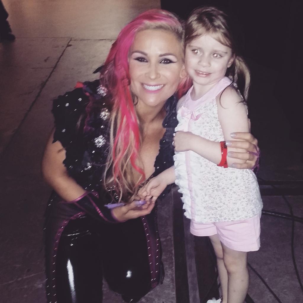 HappySpawn's tweet image. Thank you @NatbyNature for taking a pic with me. Thank you for being someone I can look up to. #wwe #wweknoxville