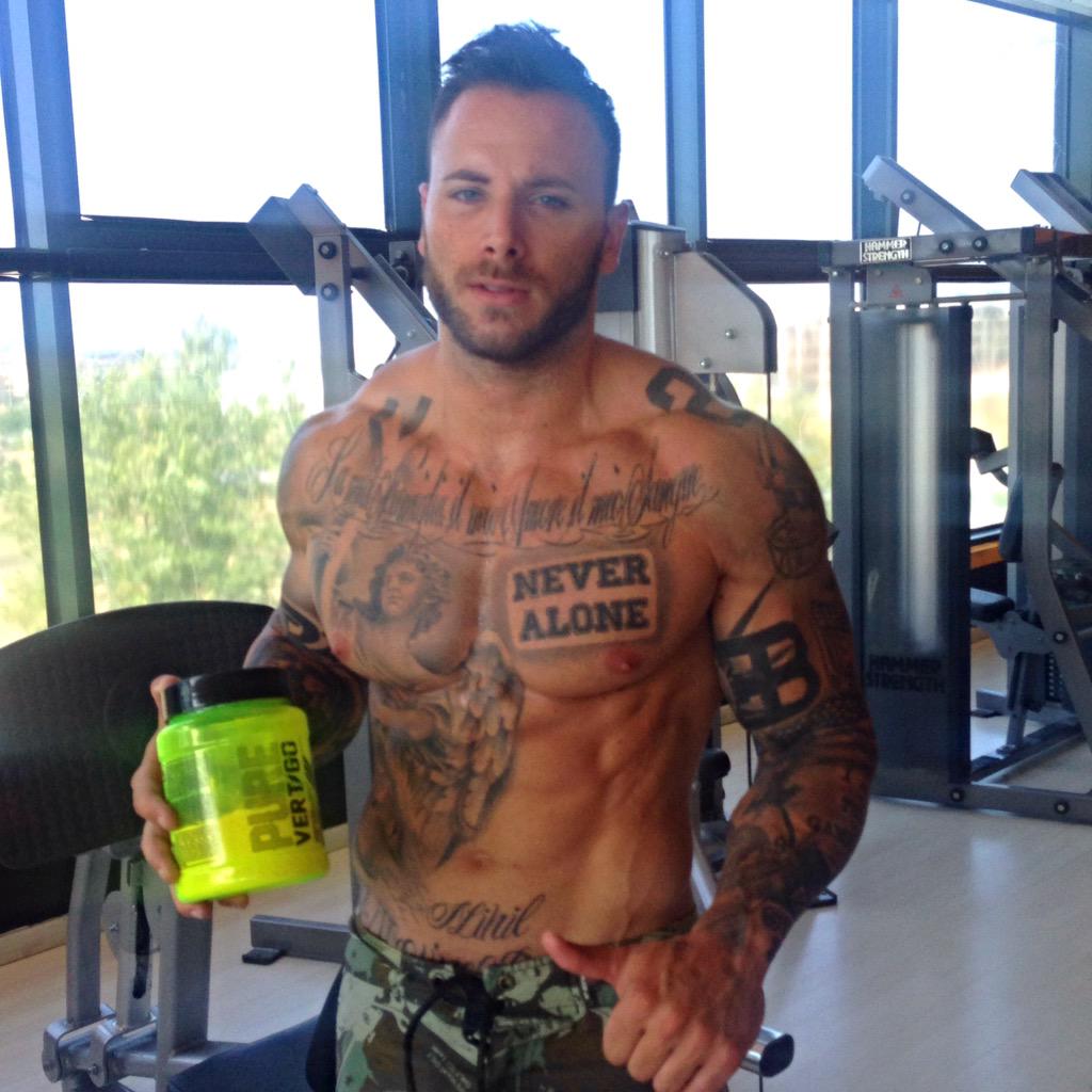 Con unas cucharadas de PURE VERTIGO antes de entrenar serás un jodido reactor 💪💪💪 (NUTRYTEC) <a href="/NutrytecEs/">Nutrytec</a>