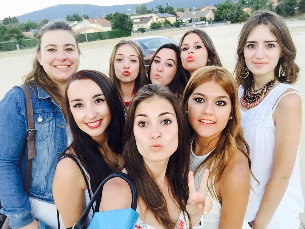 Miriaam_10's tweet photo. Lo maaaaás bonito😊 GRACIASSS❤ http://t.co/CNQ8fGslhj