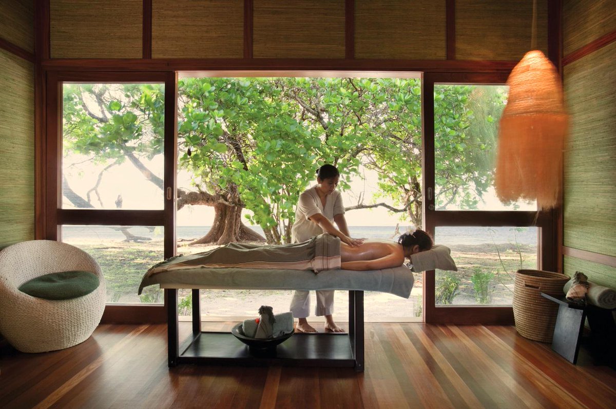Today we're dreaming of having the most relaxing Elemental Herbology massage at <a href="/DesIsland/">Desroches Island</a> in The Seychelles...