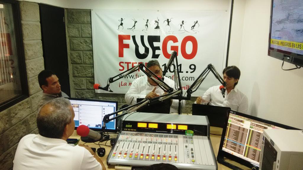 RubenD_Jimenez's tweet photo. Si uno puede gobernar bien un hogar, puede gobernar una ciudad. Fuego Stereo 101.9 FM http://t.co/C9KYMSIcMj