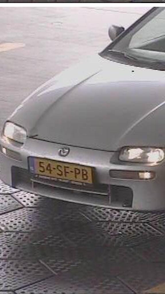 _doorrijder's tweet photo. Nieuwe #doorrijder #dief #valskenteken 54-SF-PB http://t.co/ZZGCINncuq