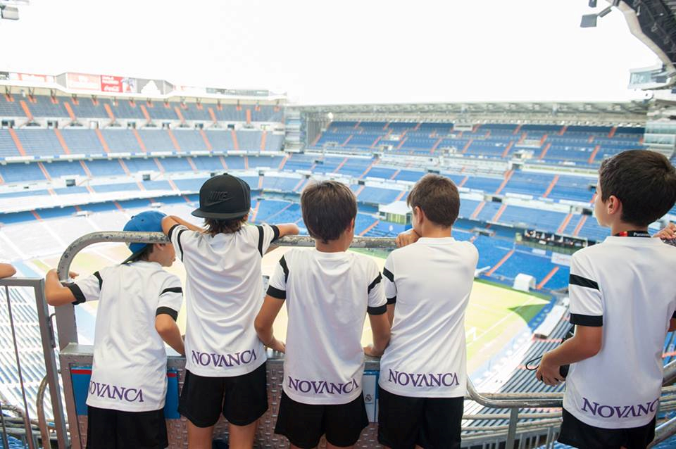 CampusAMartinez's tweet photo. ¡¡¡Nuestros cracks lo pasaron en grande en el Tour del Bernabéu!!!
@NOVANCA_CRural @joaquindanvila http://t.co/5r9ruudBIF