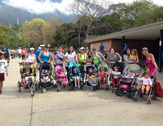 SoyCorredora's tweet photo. La historia de este equipo de #mamasrunners nos encanta ¡no hay pretextos para no correr! http://t.co/mEtKOugFg4 http://t.co/fe6I01Q1Sa