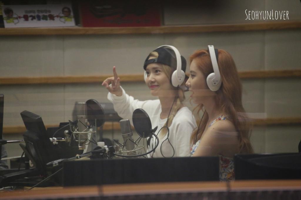 [PIC][13-07-2015]YoonA - SooYoung - HyoYeon và Yuri xuất hiện tại "KBS Cool FM Super Junior KISS THE RADIO" vào tối nay CJzEWymVAAAX6fV