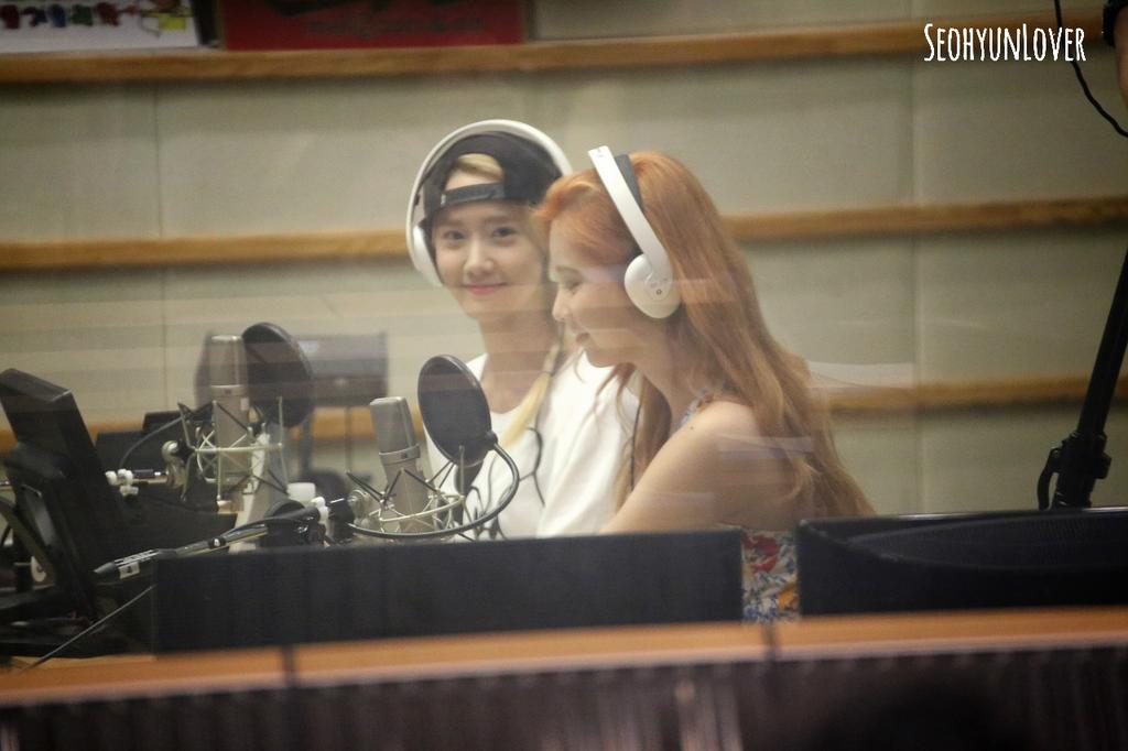 [PIC][13-07-2015]YoonA - SooYoung - HyoYeon và Yuri xuất hiện tại "KBS Cool FM Super Junior KISS THE RADIO" vào tối nay CJzEXhOVEAAPpjK