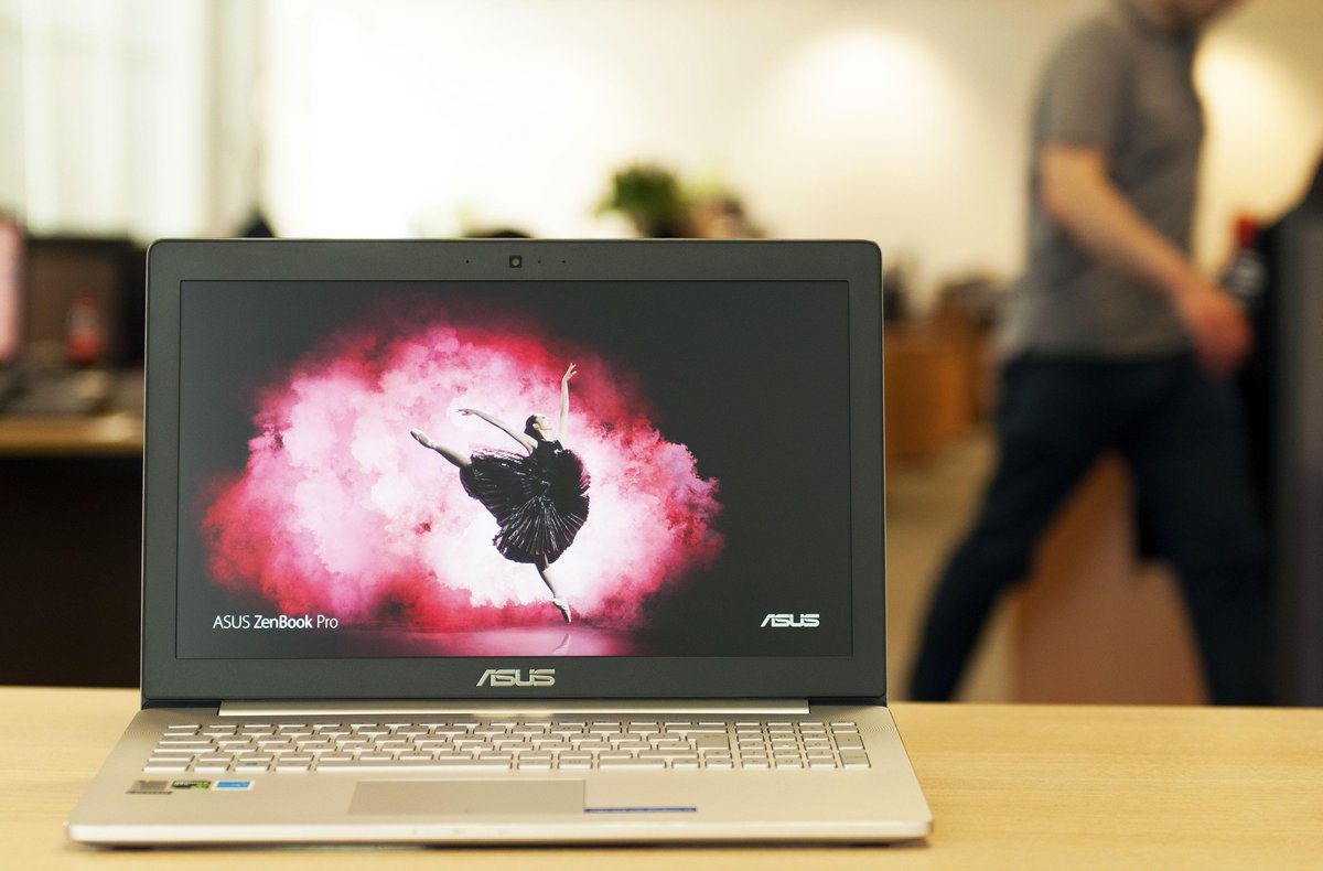 ASUSUK's tweet photo. Something we've had lots of questions about has landed in the UK office 
#4k #BrushedMetal #SSD #DedicatedGraphics http://t.co/9PDbAW0qh8