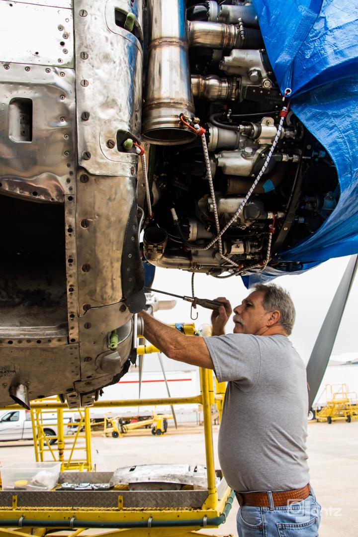 B29DocsFriends's tweet photo. PHOTOS: Installing fire bottles &amp; shield, exhaust, and working on the wing leading edge http://t.co/wggciYnjEq