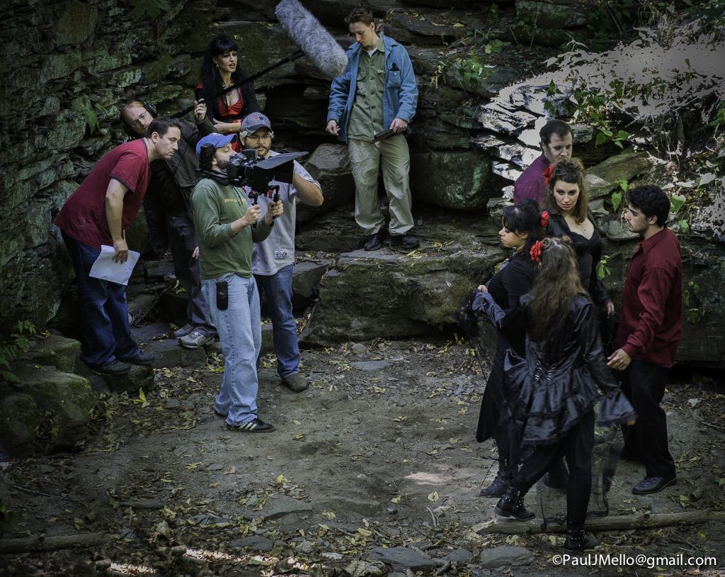IAMMONROE2014's tweet photo. When we were #filming, a group of hikers took this snapshot of our cast and crew during one of our takes. #indie http://t.co/wMcVERt5oJ