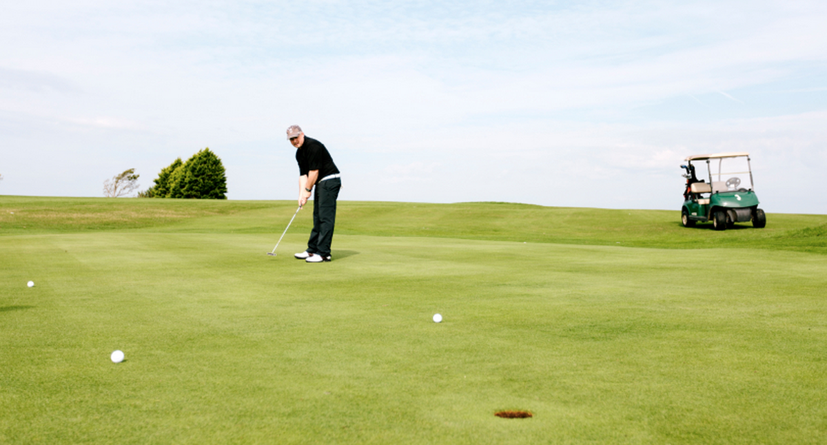 GolfTuesday tweet picture