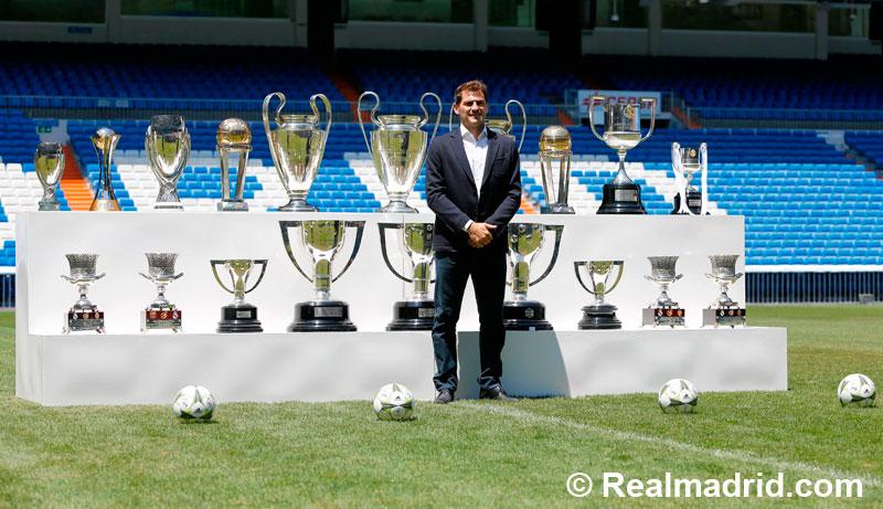 realmadrid's tweet photo. #GraciasIker http://t.co/R1KEG1e0Hk