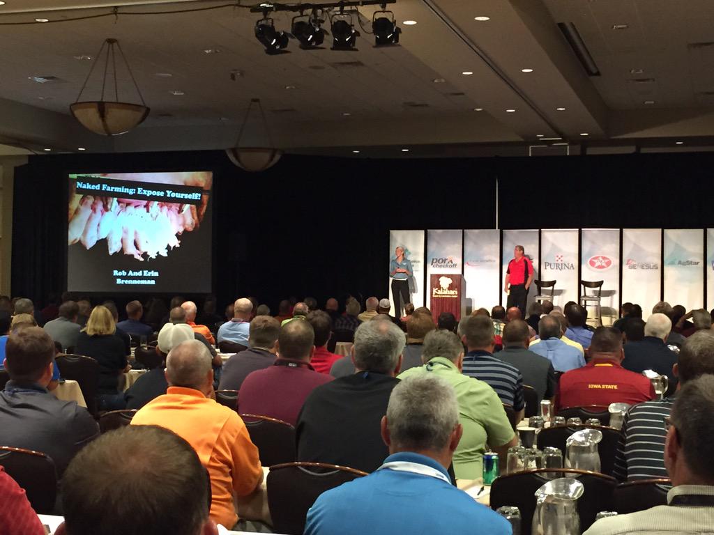 angelv35's tweet photo. Embracing technology and social media at NPIC #realpigfarming #Nakedfarming @sowmomma http://t.co/215sCPRvyZ