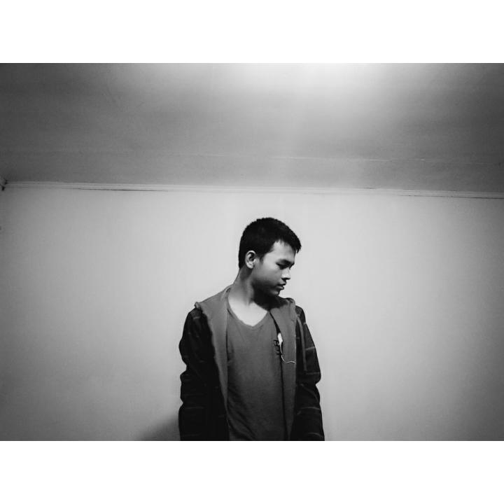 Rahmadhiddayatt's tweet photo. #selfie #Rahmathidayat http://t.co/s91E9kFkj5