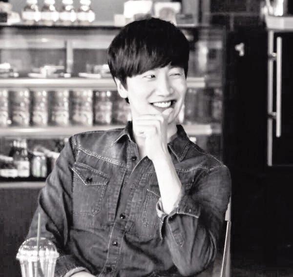 happy birthday dear Lee Kwang Soo most beautiful giraffe I love you !! 