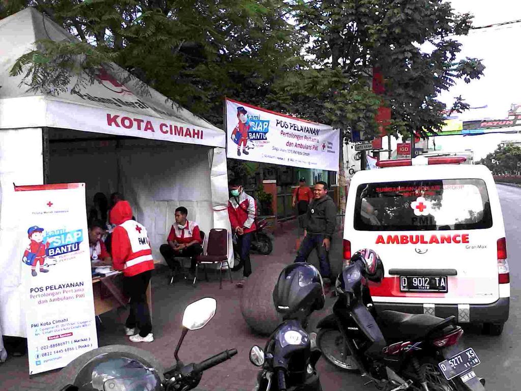 Posko pelayanan PMI Kota cimahi #alun2cimahi