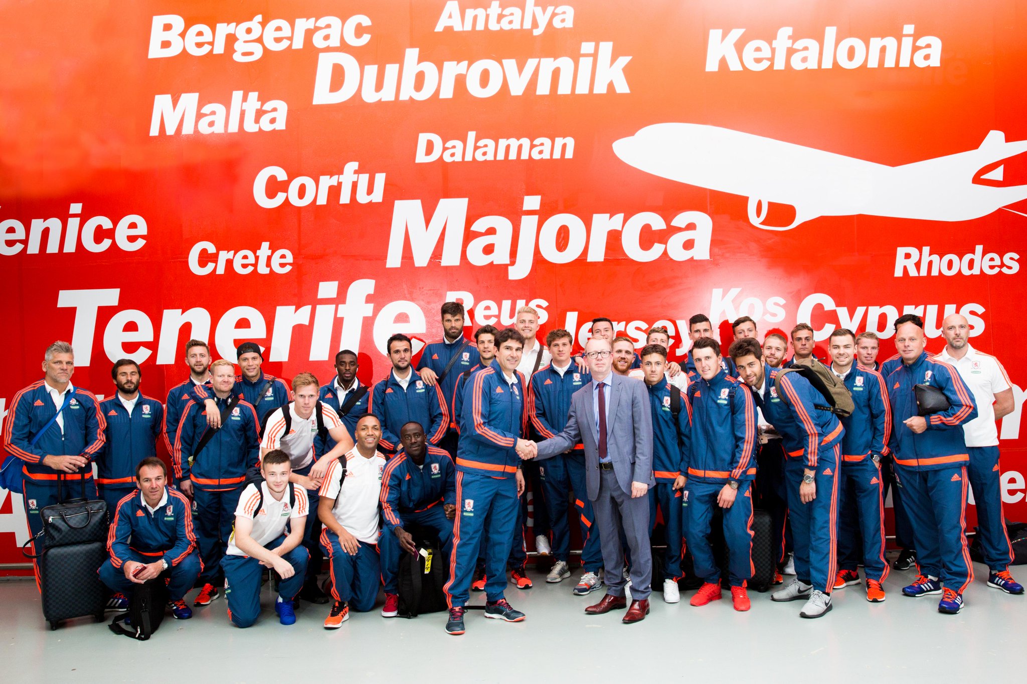 CJzy5jFXAAEL6JT.jpg:large