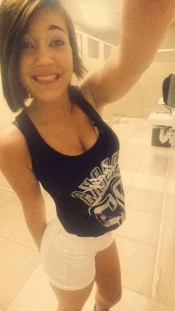 hannah_bayybee1's tweet photo. Bad bitch but her attitude nasty.😈💸💋 #ladycrooks #crooks&amp;castles http://t.co/uZ1RGrKzXz