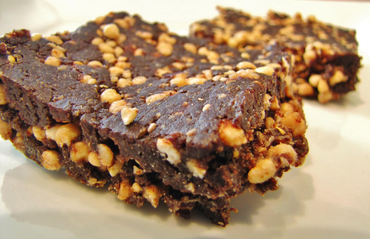 Mmmm Hazelnut Fudge Squares.Chewy and chocolatey!  #glutenfree #sugarfree #dairyfree
wp.me/p3JEaE-mN