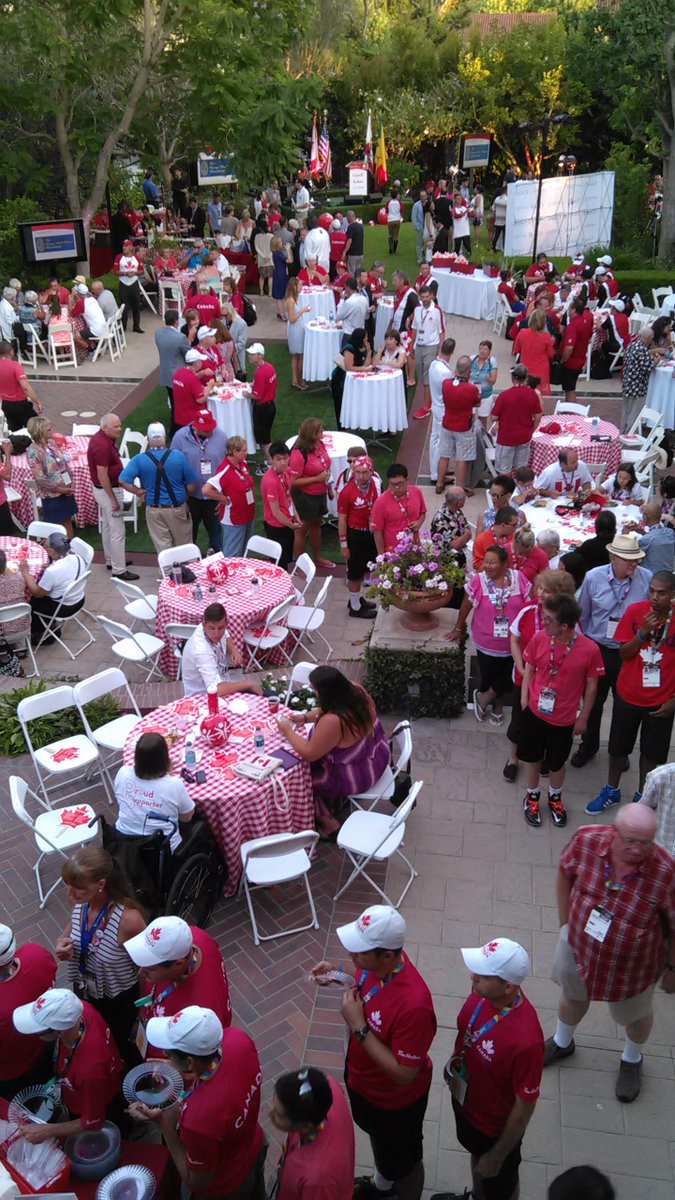 #SOTeamCanada15 fortunate to be celebrating with @CGJVilleneuve <a href="/CanCGLA/">Canada in L.A. 🇨🇦</a> and honoured guests tonight!