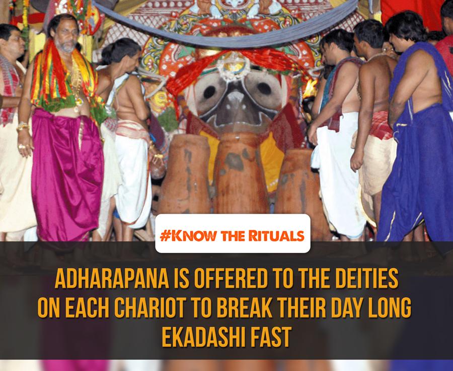 NabakalebaraOff's tweet photo. #KnowTheRituals Adharapana is offered to deities a day after Suna Bhesa to break their fast https://t.co/TAFhzHjohF http://t.co/5HMAKIo4N4