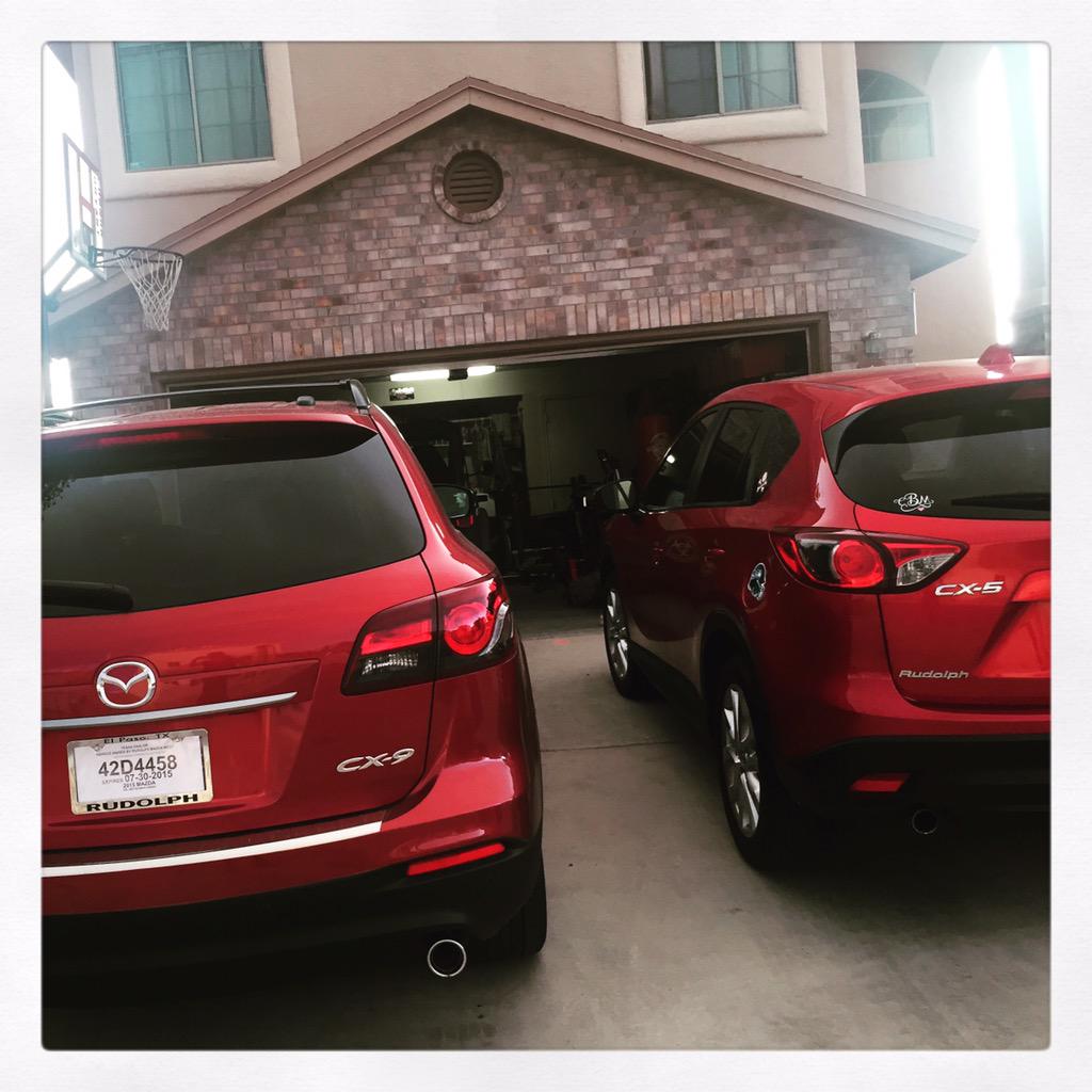 christi_bryant's tweet photo. 2 Mazdas in the driveway.. Need a bigger vehicle for our expanding family #trymazdamoments #RudolphMazda #cx9 http://t.co/EH7OogHGJN