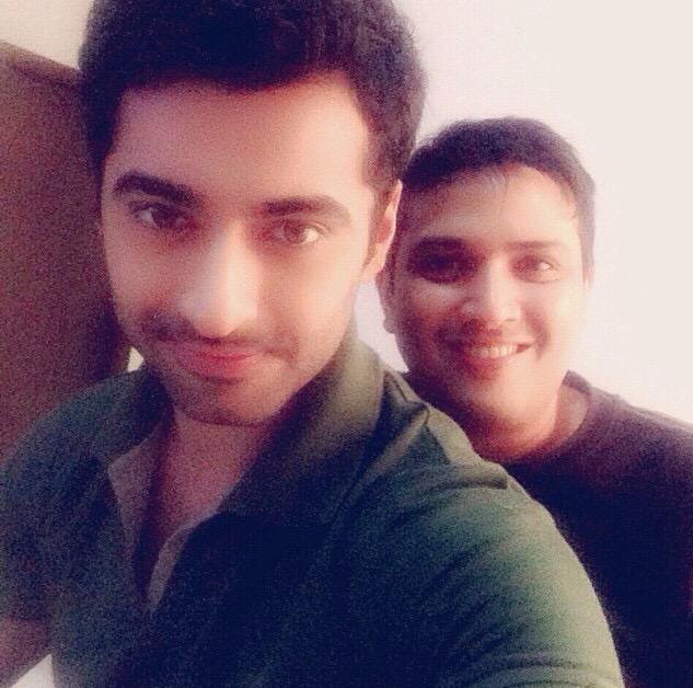 TheH_Aroraians's tweet photo. @har1603 hangs out with his friends 😃
Credit: Instagram http://t.co/B9VFkZeBfp