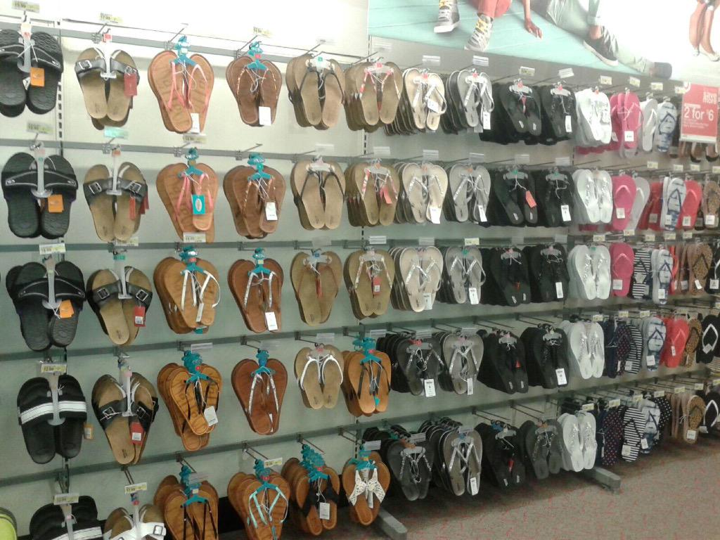 Atownsend15087's tweet photo. This Softlines team impresses me everyday #Team2172 #TGT #bestteaminretail @McCaitlin1 @laurengomez07 http://t.co/ItpqfD3DWC