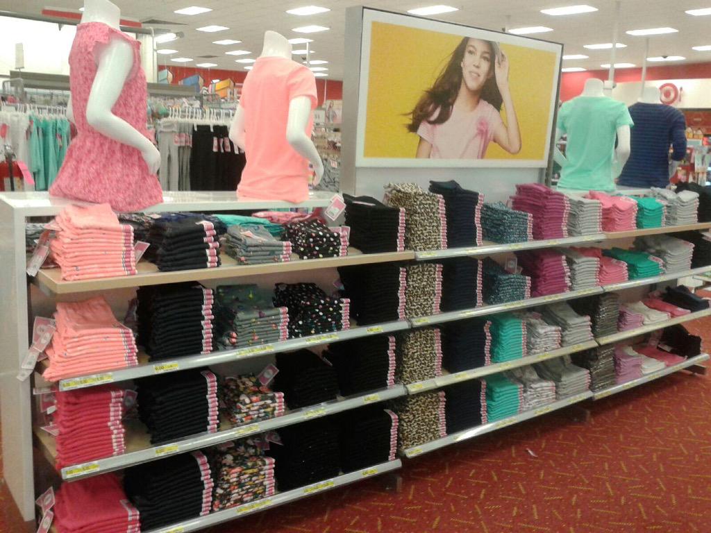 Atownsend15087's tweet photo. This Softlines team impresses me everyday #Team2172 #TGT #bestteaminretail @McCaitlin1 @laurengomez07 http://t.co/ItpqfD3DWC
